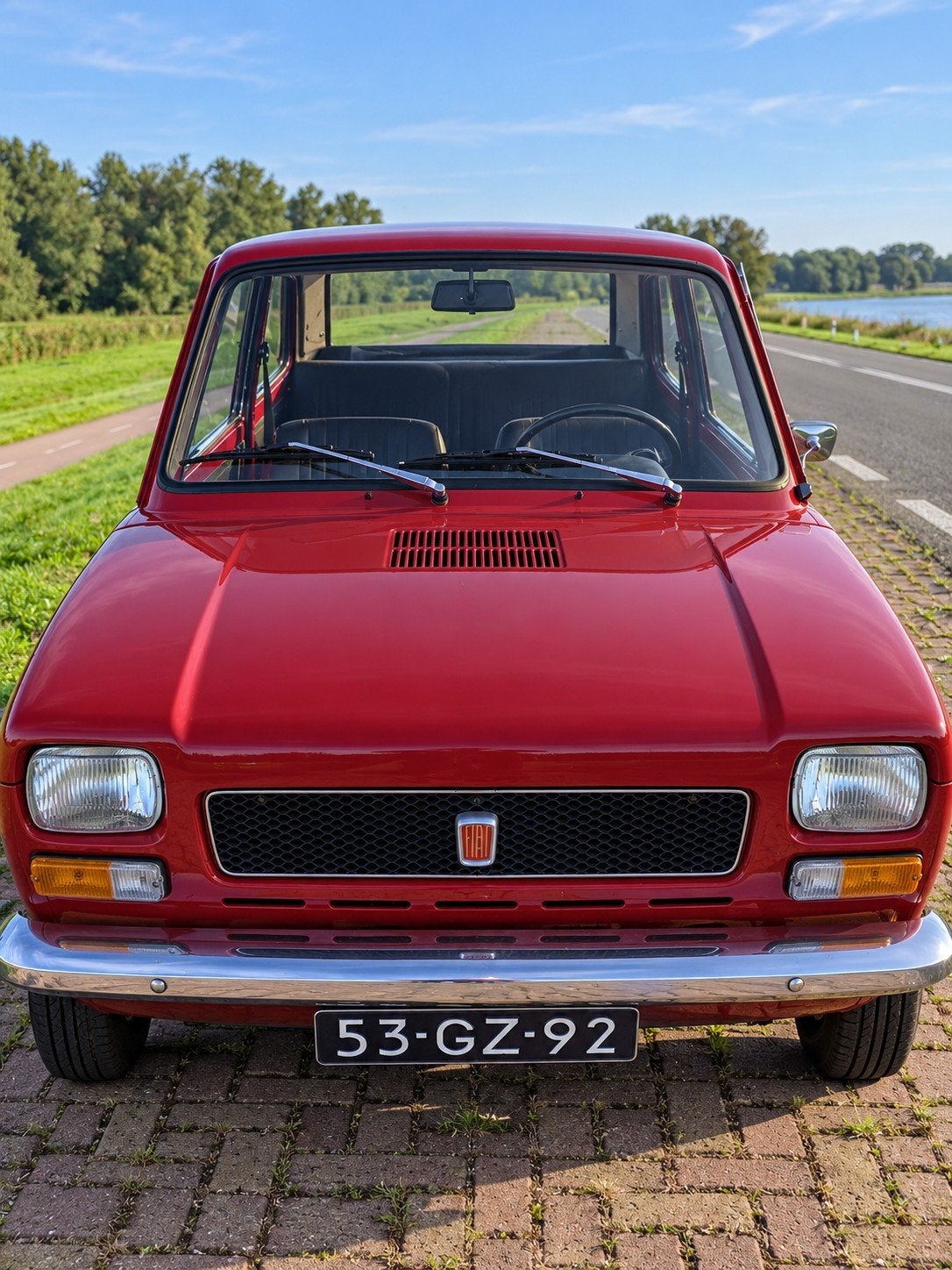 Fiat 127 uit 1975 – harde, eerlijke klassieker in mooi rood, foto 5