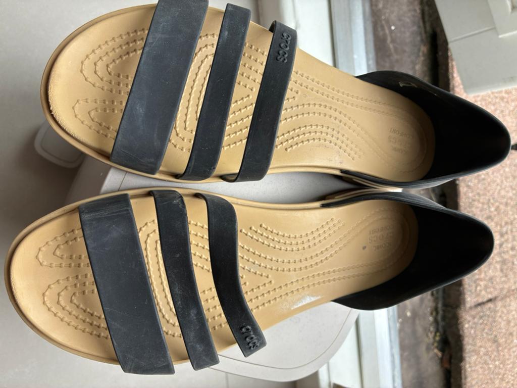 Crocs sandalen maat 40/40,5 blauw, Kleding | Dames, Schoenen, Verzenden, Zo goed als nieuw, Blauw, Sandalen of Muiltjes