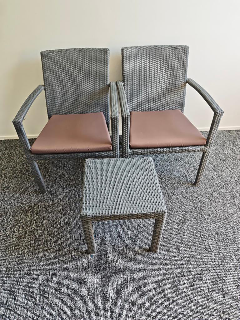 Wicker tuinset met 2 stoelen en bijzettafel, Gebruikt, Bijzettafel, Wicker, Tuinset