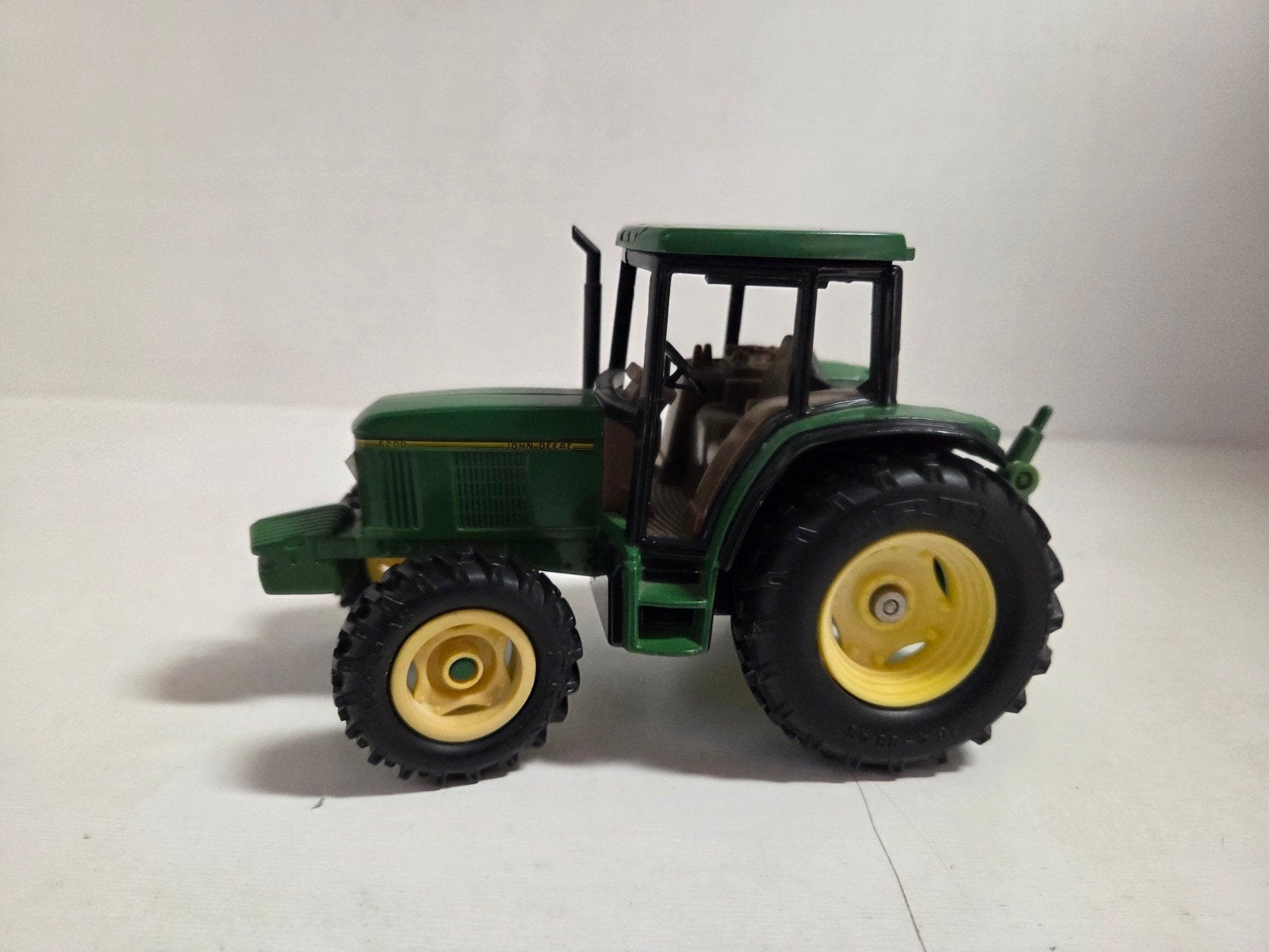 Ertl John Deere 6200 1:32, Hobby en Vrije tijd, ERTL, ., Tractor of Landbouw, Ophalen of Verzenden