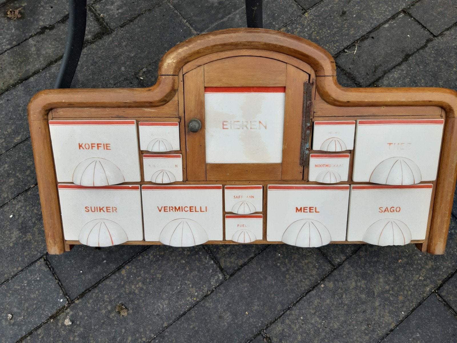 Vintage keukenrek, Ophalen