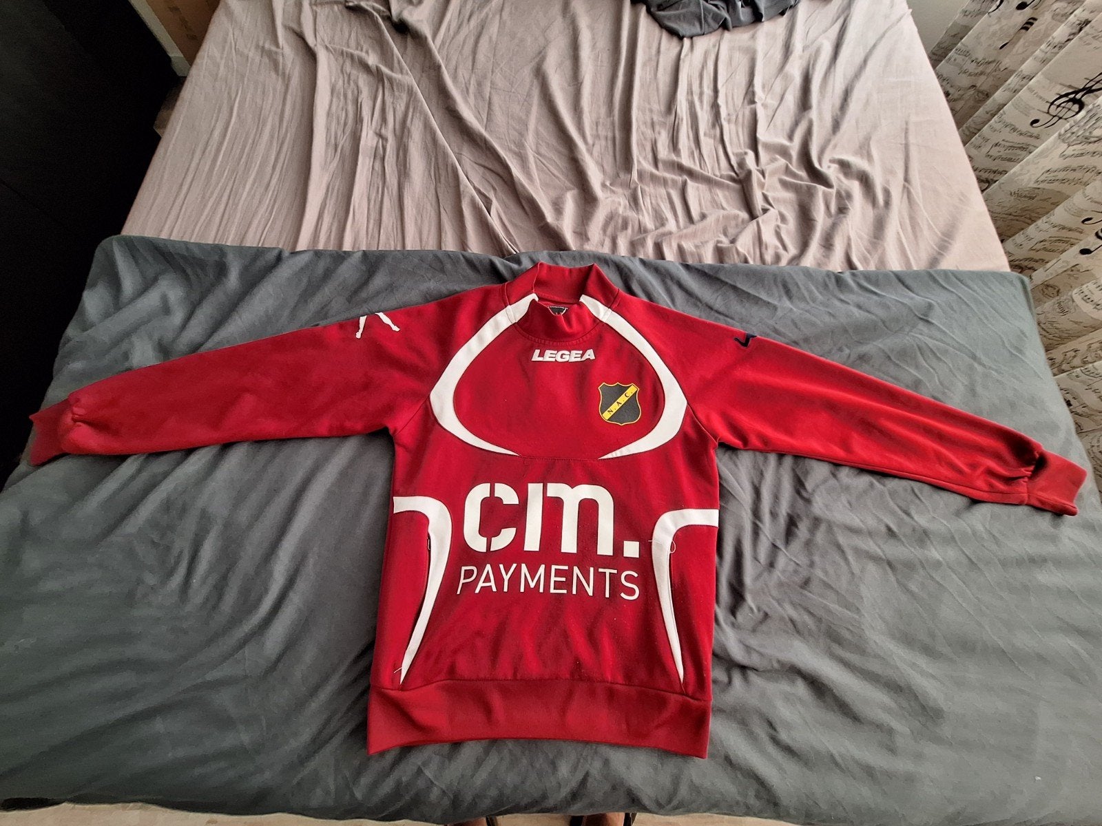 NAC Legea Voetbaltrainingstrui Rood Maat s S, Ophalen of Verzenden, Voetbal, Gedragen, Rood