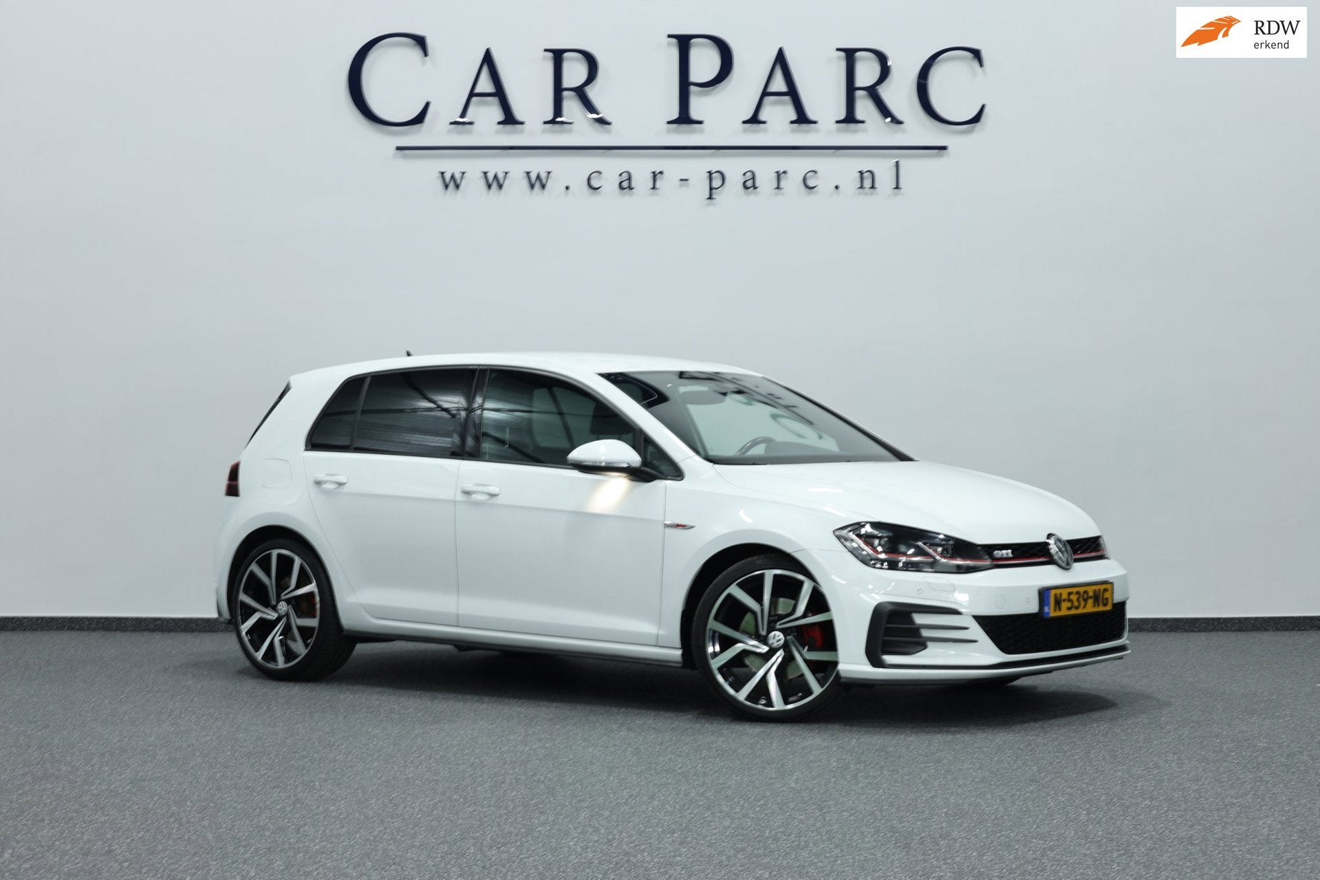 Volkswagen Golf 2.0 TSI GTI Performance LED/VIRTUAL/S.VERWAR, Stof, Gebruikt, 4 cilinders, Wit