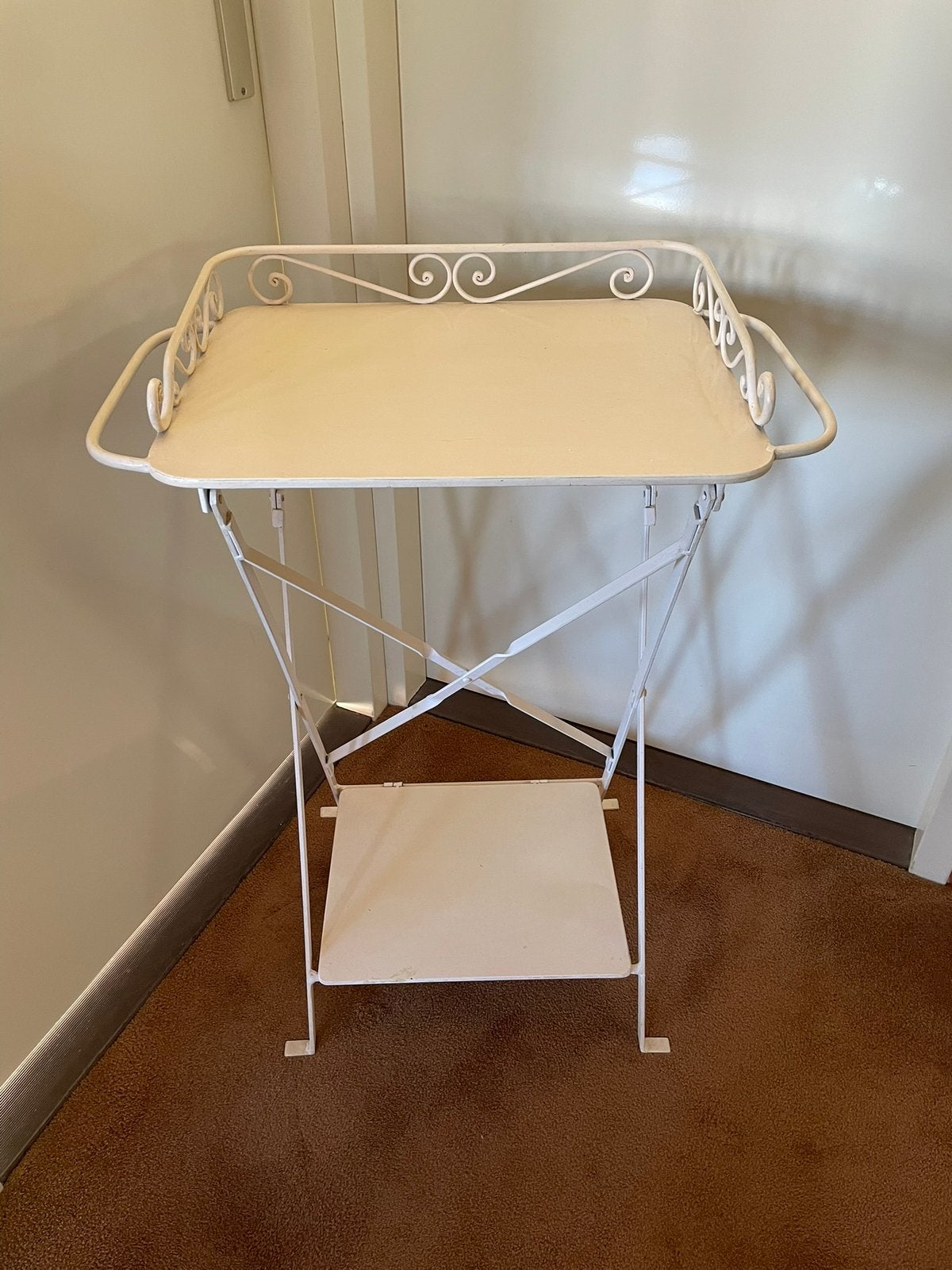 Brocante tafeltje., Huis en Inrichting, Ophalen, Zo goed als nieuw, Metaal, Inklapbaar