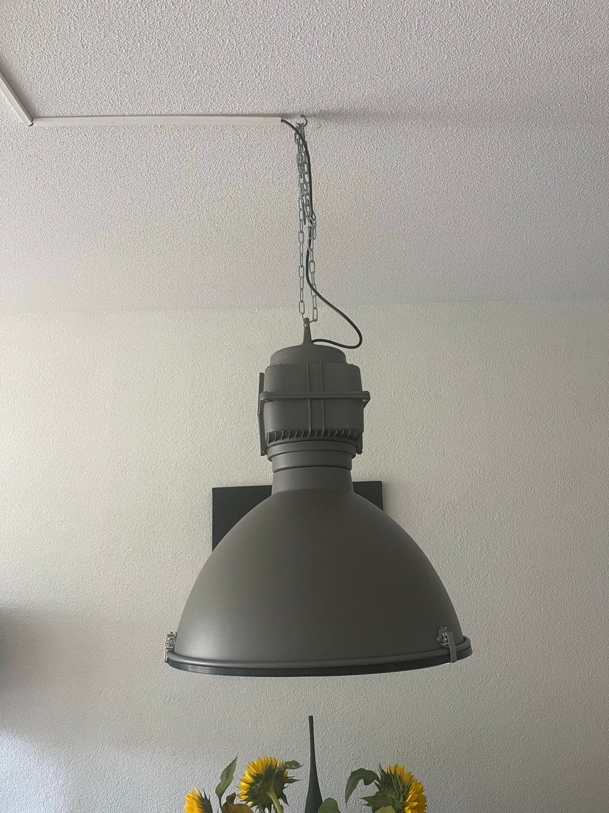 Industriële hanglamp - Grijs metaal, Ophalen, Zo goed als nieuw, Metaal, Overige fittingen