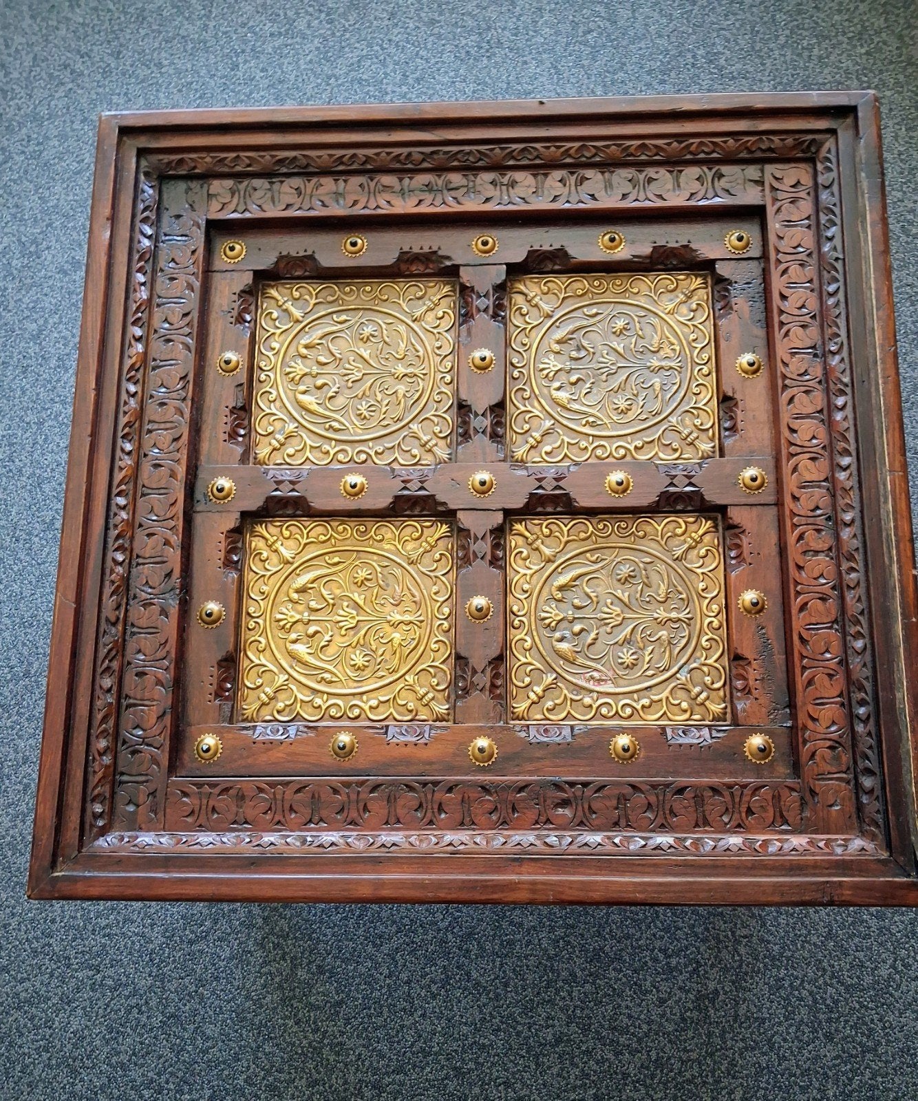Unieke handgemaakte Indiase salontafel Sheeshamhout., Ophalen