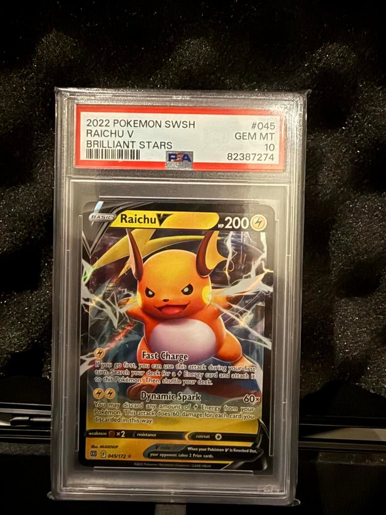 Raichu V 045/172 PSA 10 Brilliant Stars Pokémon Kaart, Ophalen of Verzenden, Zo goed als nieuw