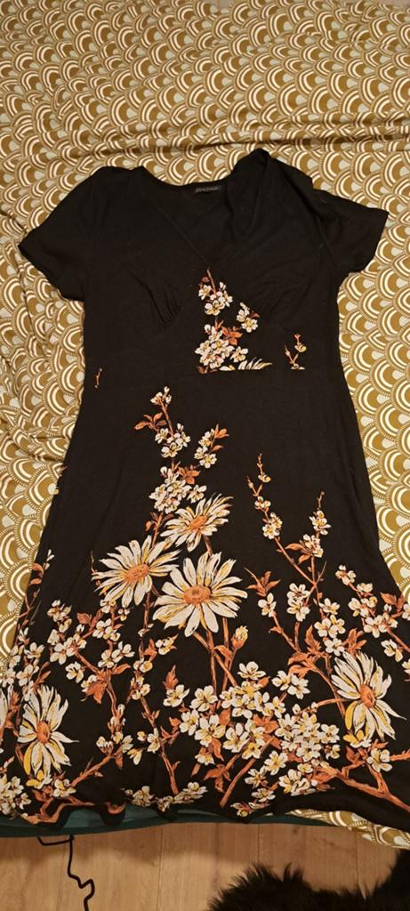 King Louie Zomerjurk met bloemenprint - Maat L, Kleding | Dames, Zwart, Maat 42/44 (L), Ophalen of Verzenden, Zo goed als nieuw