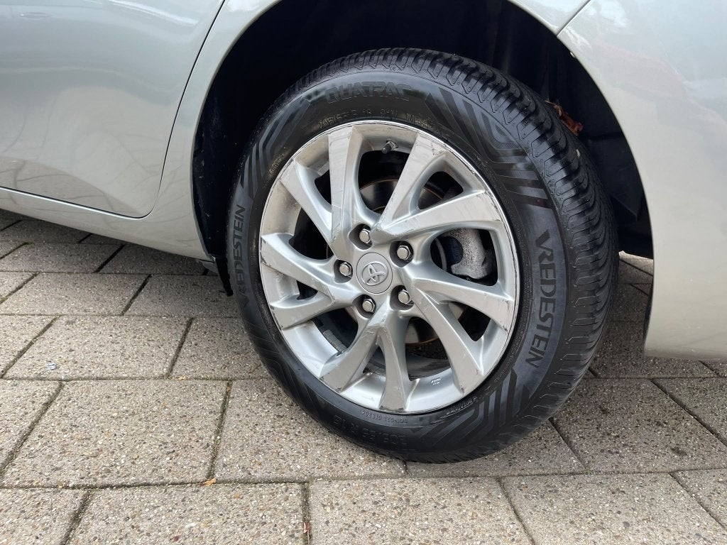 Foto 22 van Toyota Auris Touring Sports 1.2T Business Pano Trekhaak Navi