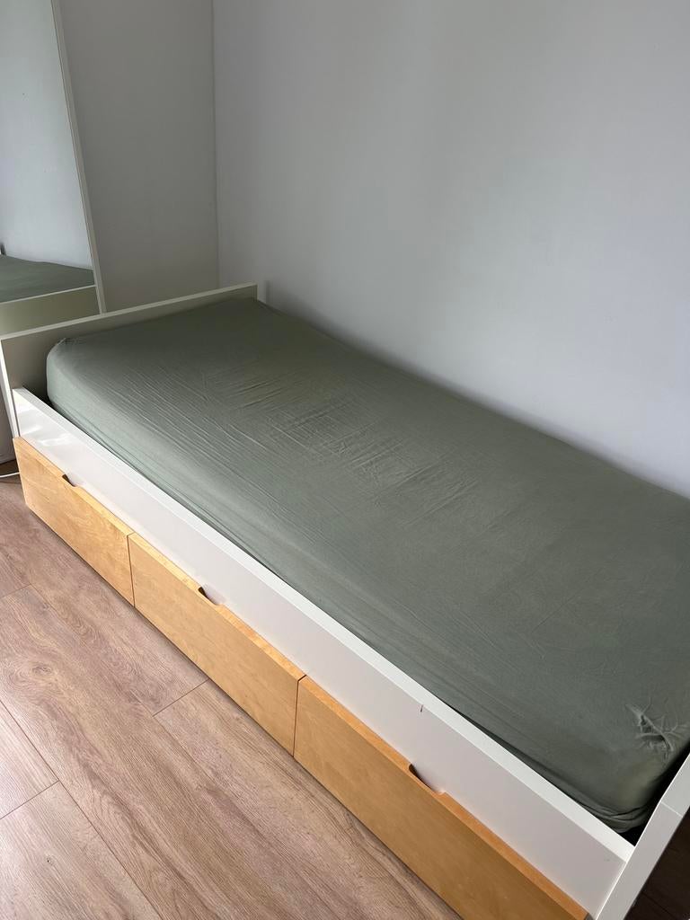 Eenpersoonsbed Ikea met Auping bodem verstelbaar in hoogte, Ophalen, 90 cm, Eenpersoons, Wit
