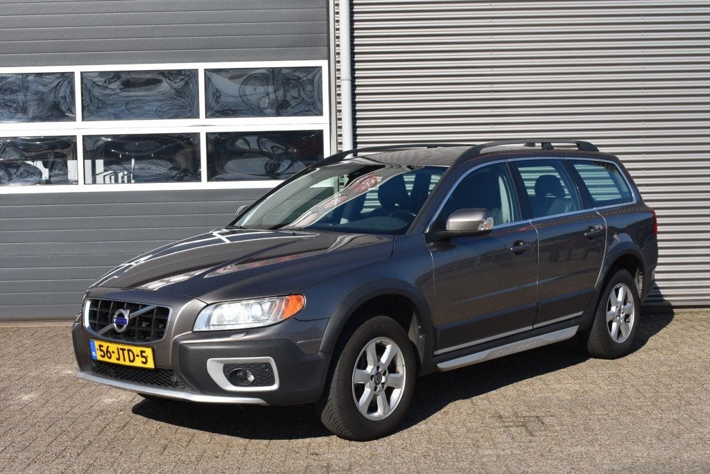 Volvo XC70 2.4D SUMMUM / VERW STOELEN / LEDER / NL AUTO / 10, Auto's, Volvo, Voorwielaandrijving, Gebruikt, XC70, Euro 4