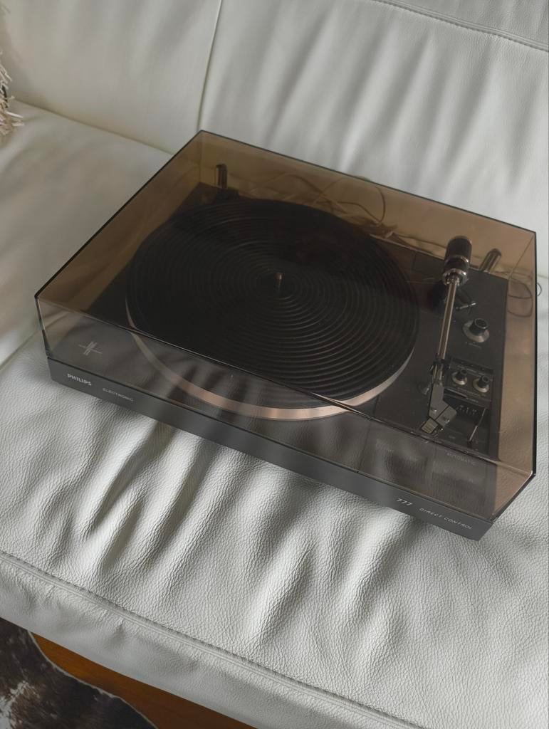 Philips 777 Platenspeler - Prima naald, mooie kap, Audio, Tv en Foto, Platenspelers, Ophalen of Verzenden, Gebruikt, Philips