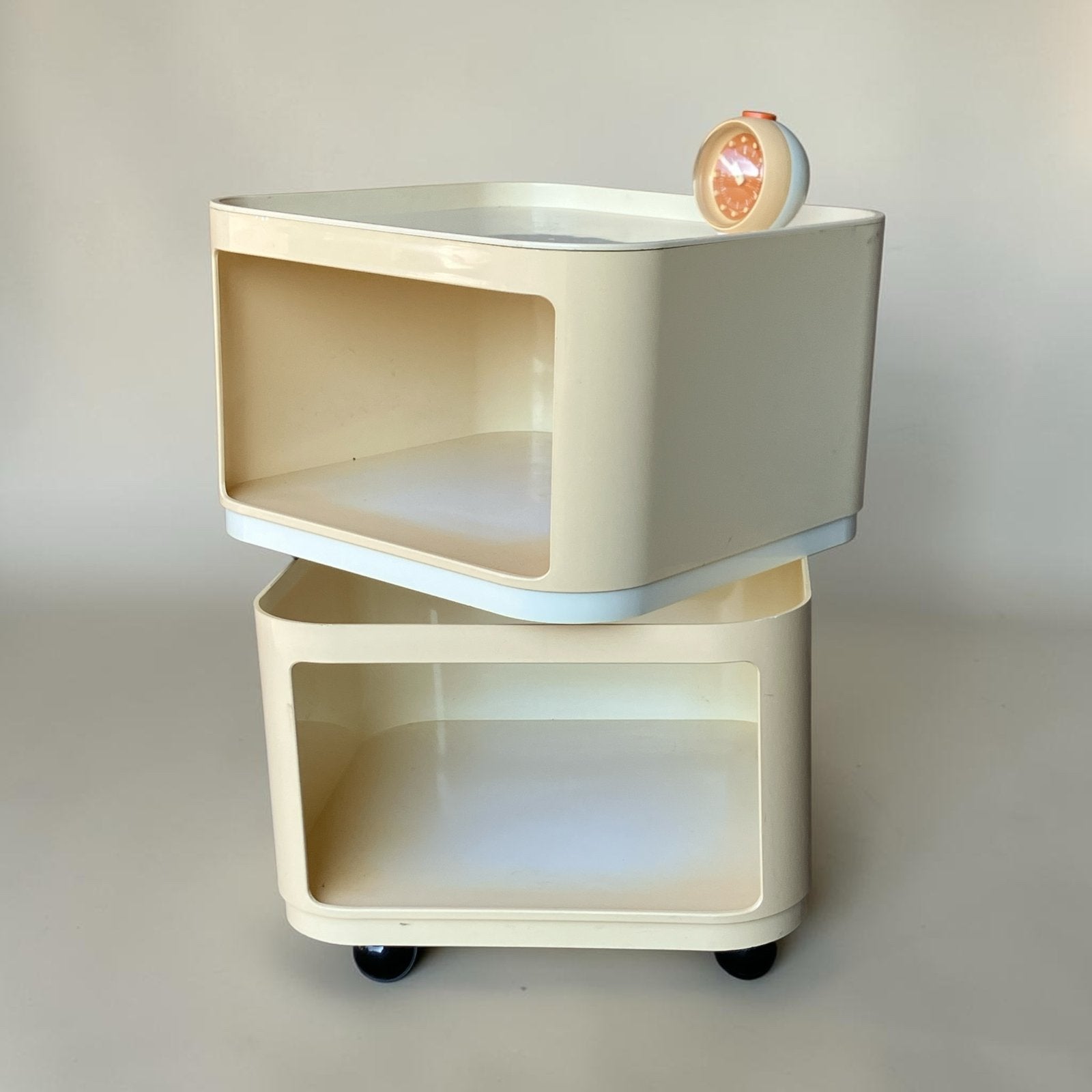 Kartell Componibili Bijzettafel - Anna Castelli Ferrieri, Huis en Inrichting, 45 tot 60 cm, Gebruikt, Vierkant, Huysmans