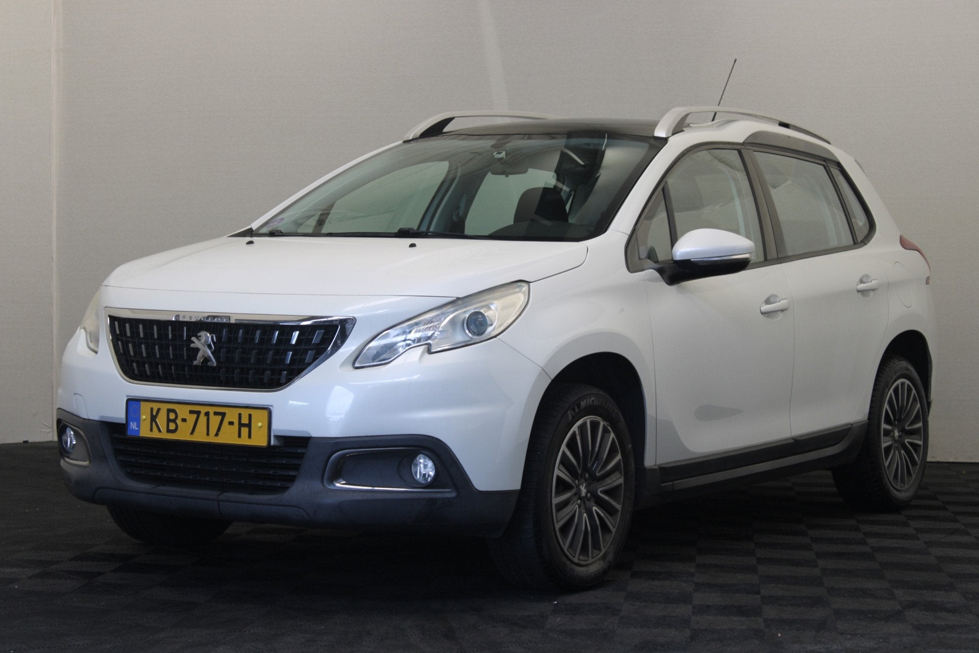 Peugeot 2008 1.2 PureTech Blue Lion |Pano| (bj 2016), 450 kg, 1199 cc, 82 pk, Origineel Nederlands