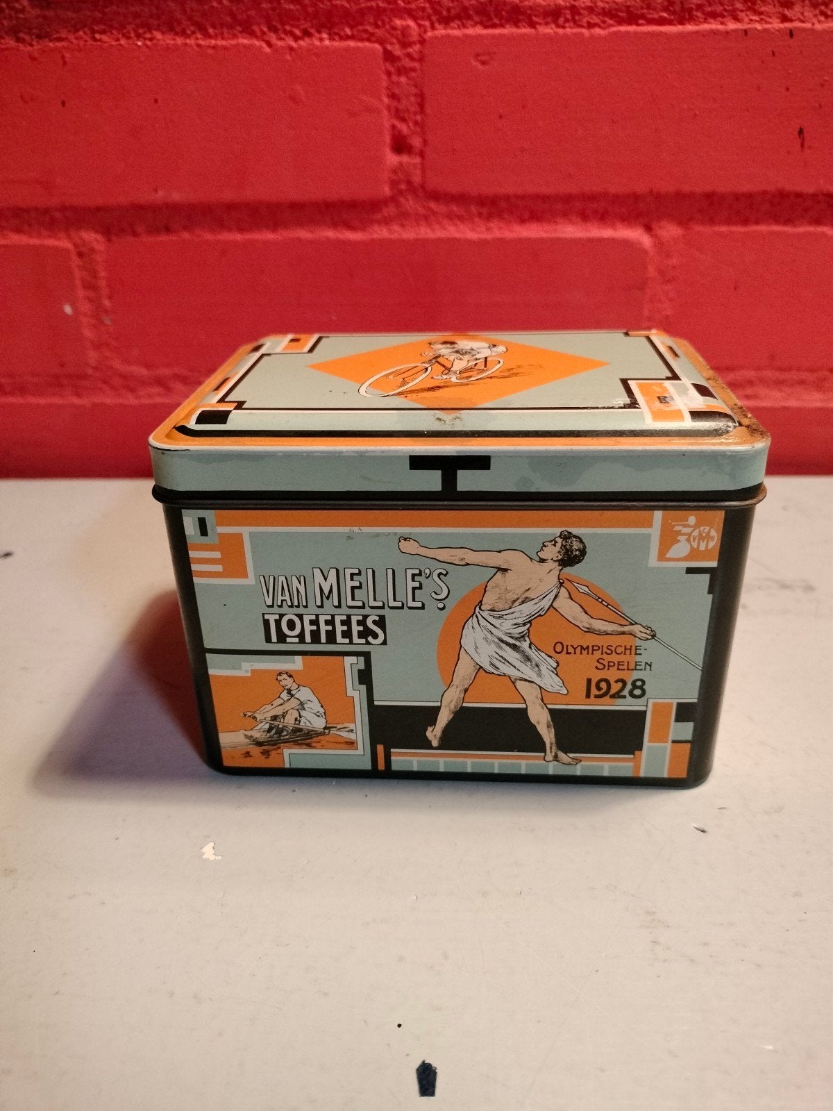 Van Melle toffee blik Olympische spelen 1928, Verzamelen, Blikken, Ophalen of Verzenden, Gebruikt, Overige, Overige merken