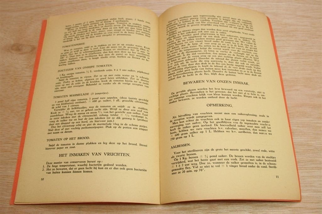 Vintage Zeldzaam Boekje — Verwerken van Eigen Fruit [1940], Ophalen of Verzenden, Gelezen
