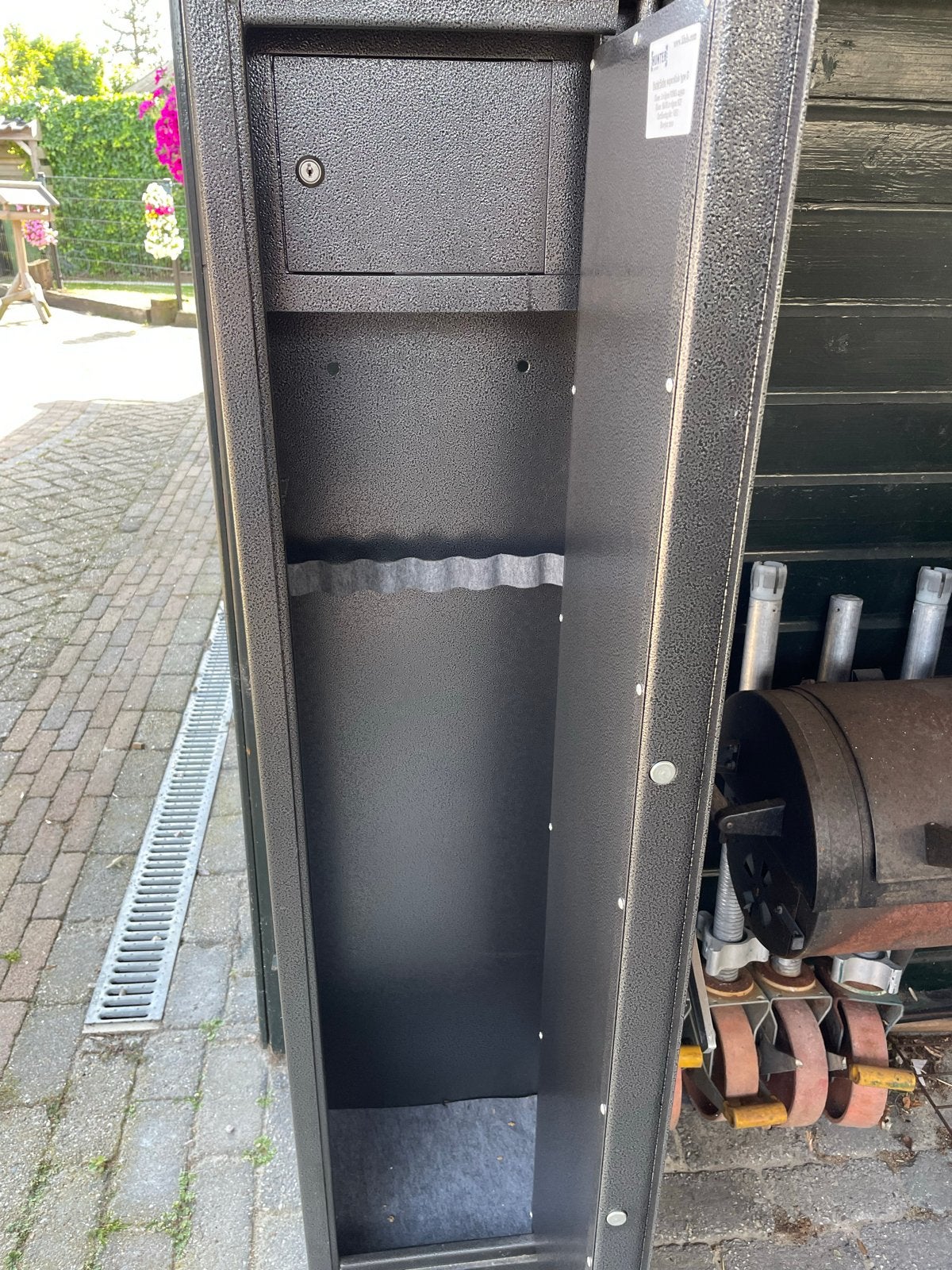 HunterG&P wapenkluis - ZGAN38br28d 150h voor 6 wapens, Ophalen, Zo goed als nieuw, Brandkast