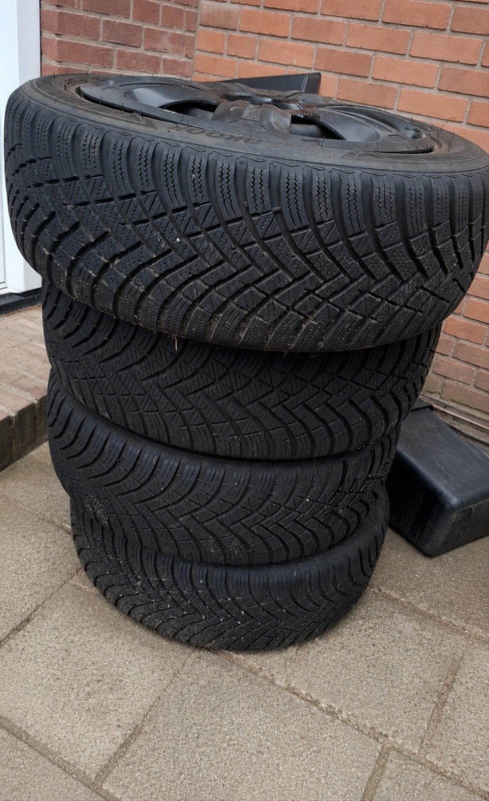 16 inch Hankook Icept winterbanden  7 mm Prius, Ophalen, Gebruikt, 16 inch, Banden en Velgen