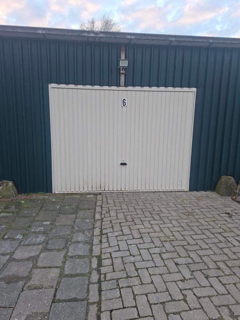 Garagebox  65m2  te huur