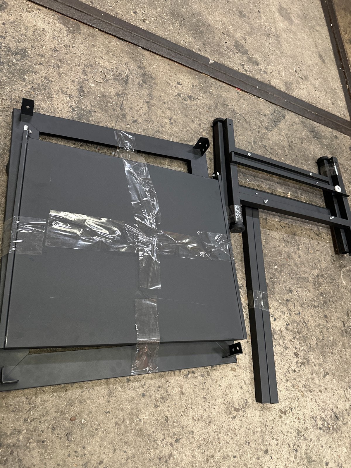 Metalen onderstel voor tafel of werkbank - Nieuw, Nieuw, Ophalen of Verzenden, Nvt, Nvt