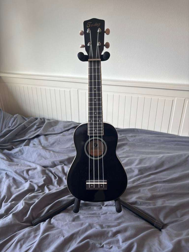 Ukelele (met statief), Ophalen of Verzenden, Zo goed als nieuw, Overige typen