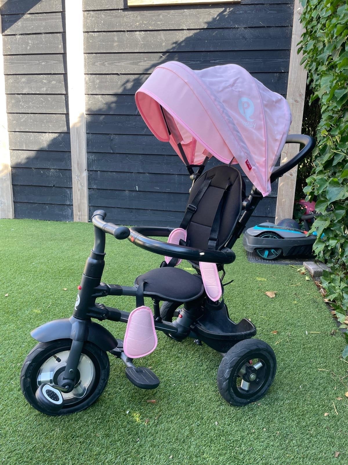 Qplay Rito Driewieler Deluxe Roze - Zo goed als nieuw, Fietsen en Brommers, Fietsen | Driewielers, Ophalen, Zo goed als nieuw