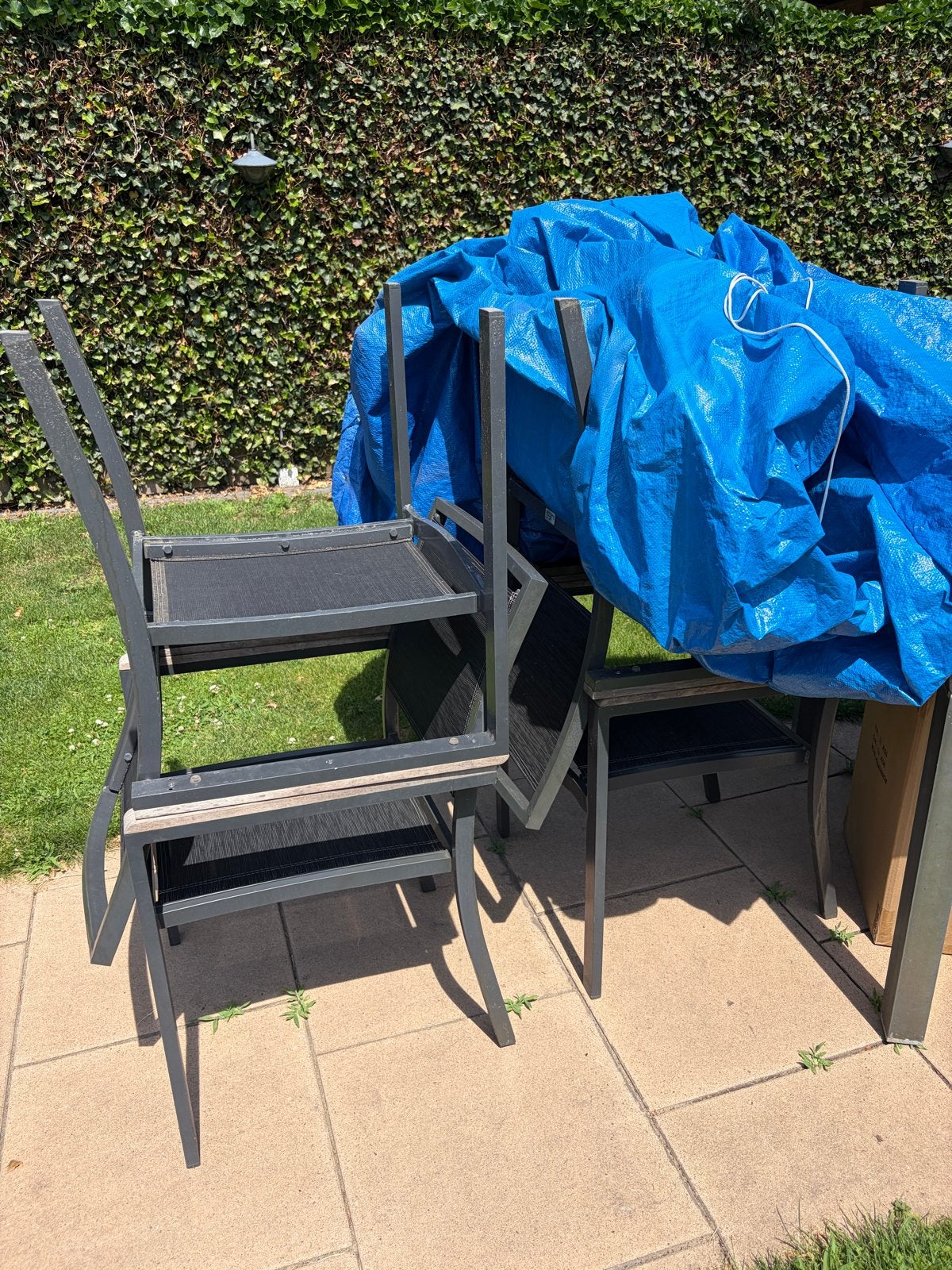 Granieten Tuintafel - met 4 stoelen, Ophalen, Gebruikt, Rechthoekig, Overige materialen
