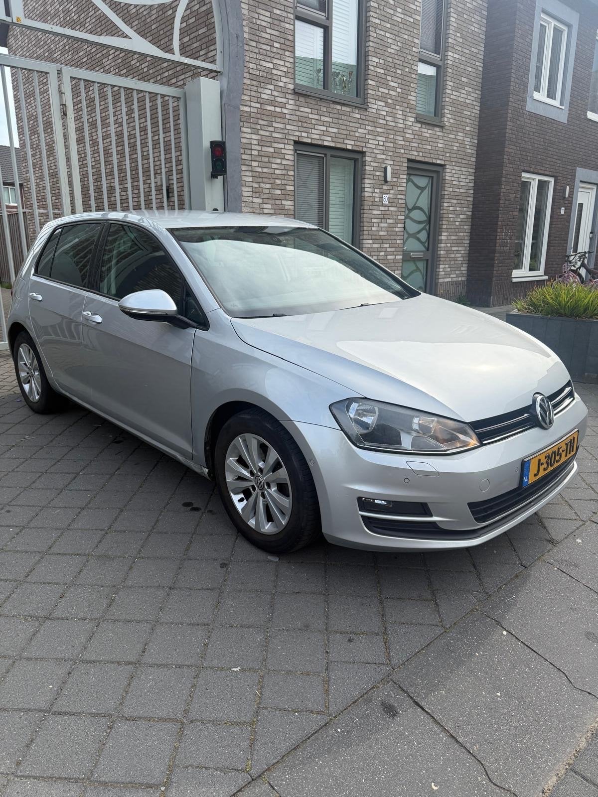 Volkswagen Golf 1.2 TSI 63KW 5D 2013 Grijs, Auto's, Voorwielaandrijving, Navigatiesysteem, Stof, 4 cilinders
