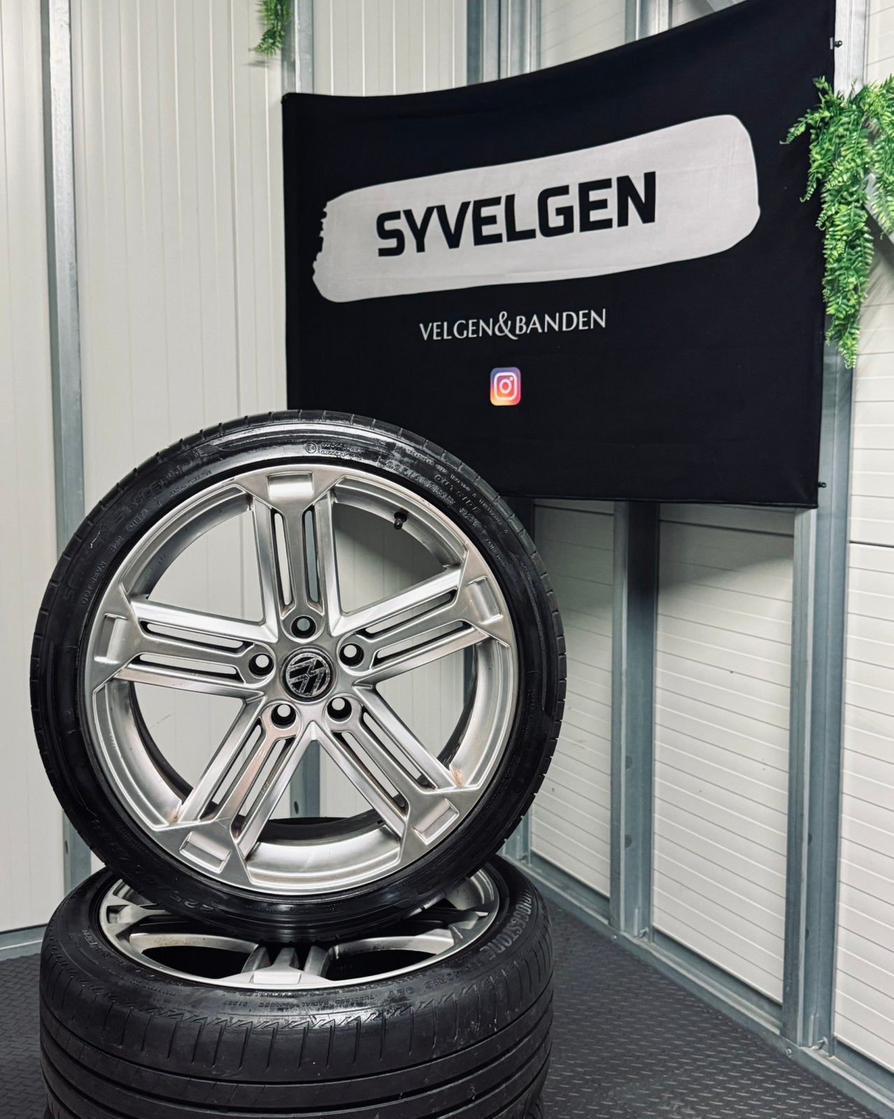18" 5x112 VW Golf GTI Talladega Style Velgen - Zomerbanden!, Ophalen, 18 inch, Gebruikt, Banden en Velgen