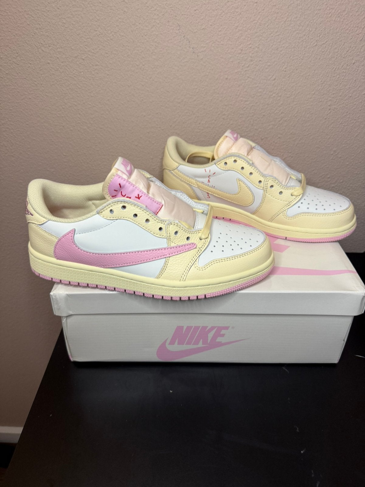 Nike Air Jordan 1 low OG SP - 36-37.5-38-39-40-41-43, Kleding | Dames, Schoenen, Nieuw, Sneakers of Gympen, Roze, Ophalen of Verzenden