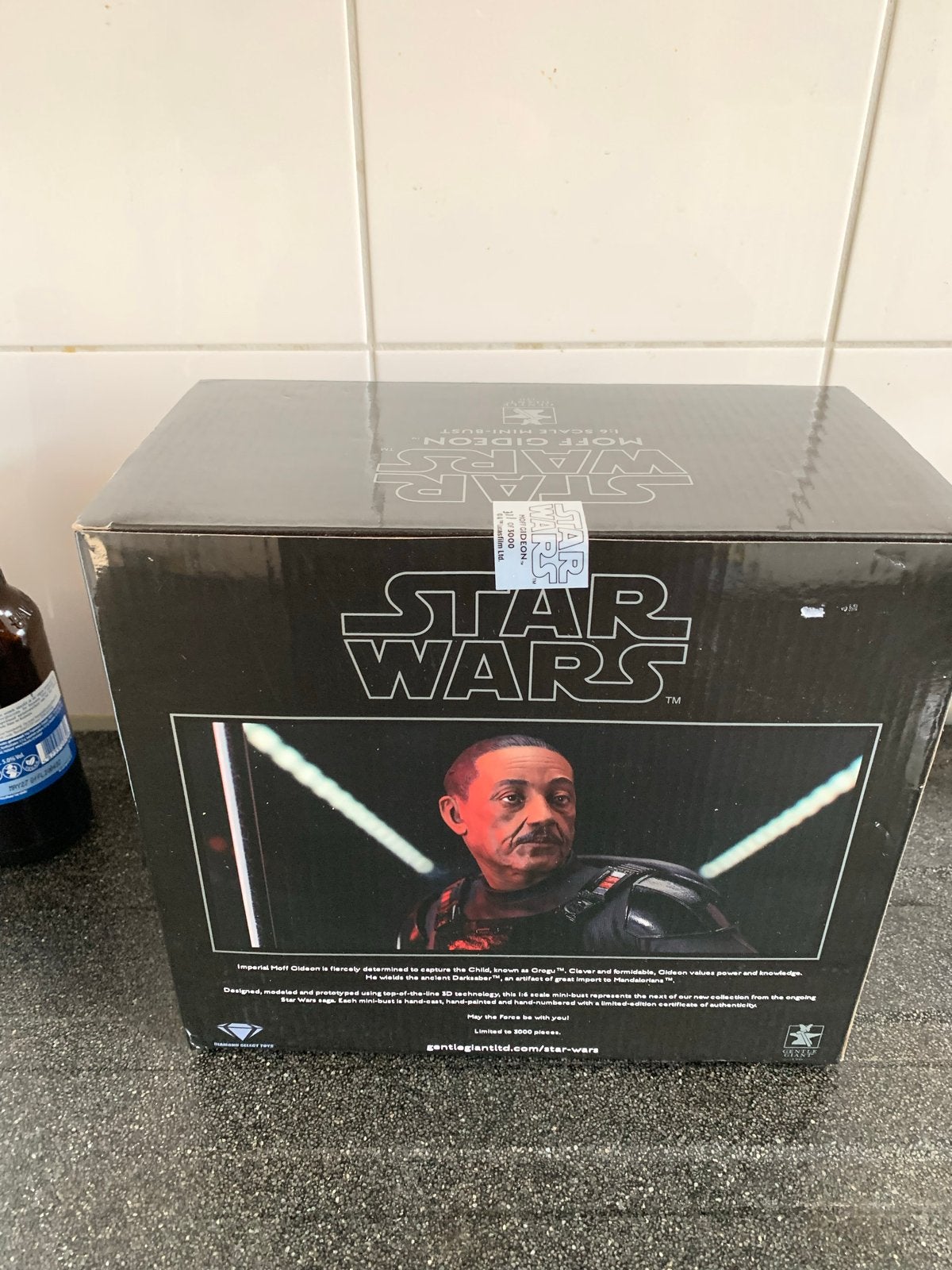 Star Wars Moff Gideon Mini-Bust - Geseald - collector item, Verzamelen, Ophalen of Verzenden, Nieuw, Beeldje of Buste