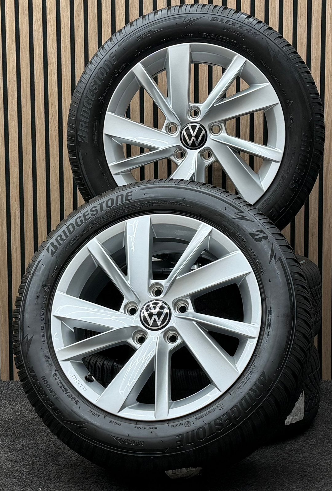 Originele 16 inch VW Golf 8 Gavia 5x112 ET46 Bridgestone, Auto-onderdelen, Banden en Velgen, Ophalen, 16 inch, ., Banden en Velgen