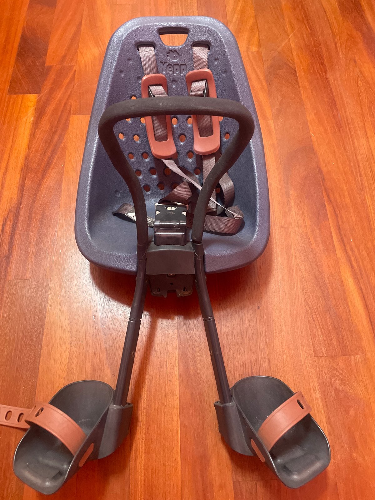Yepp voorzitje fietsstoel voor jonge kinderen, Fietsen en Brommers, Fietsaccessoires | Fietsstoeltjes, Gebruikt, Voorzitje, 9 t/m 18 kg