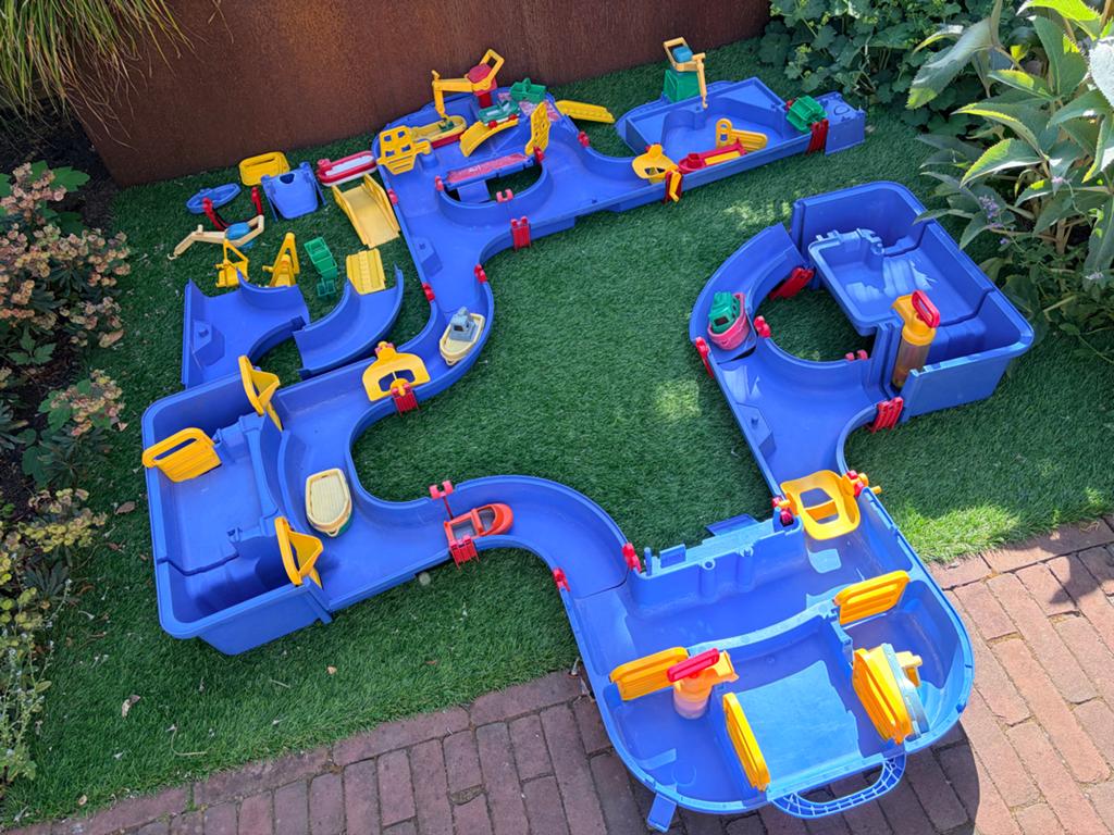 Grote Waterbaan aqua play met Bootjes en Accessoires, Kinderen en Baby's, Speelgoed | Overig, Gebruikt, Ophalen