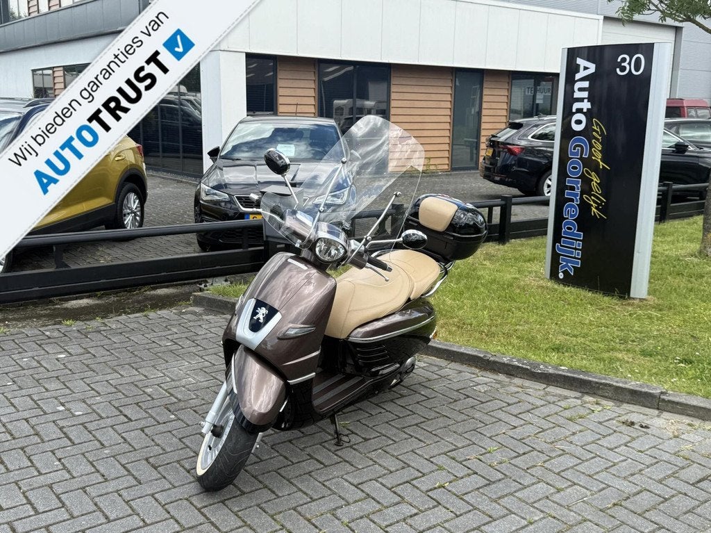 Peugeot Snorscooter Django Heritage NIEUSTAAT MET KOFFER,LED, Fietsen en Brommers, Snorfietsen en Snorscooters, Gebruikt, Info@peugeot.nl