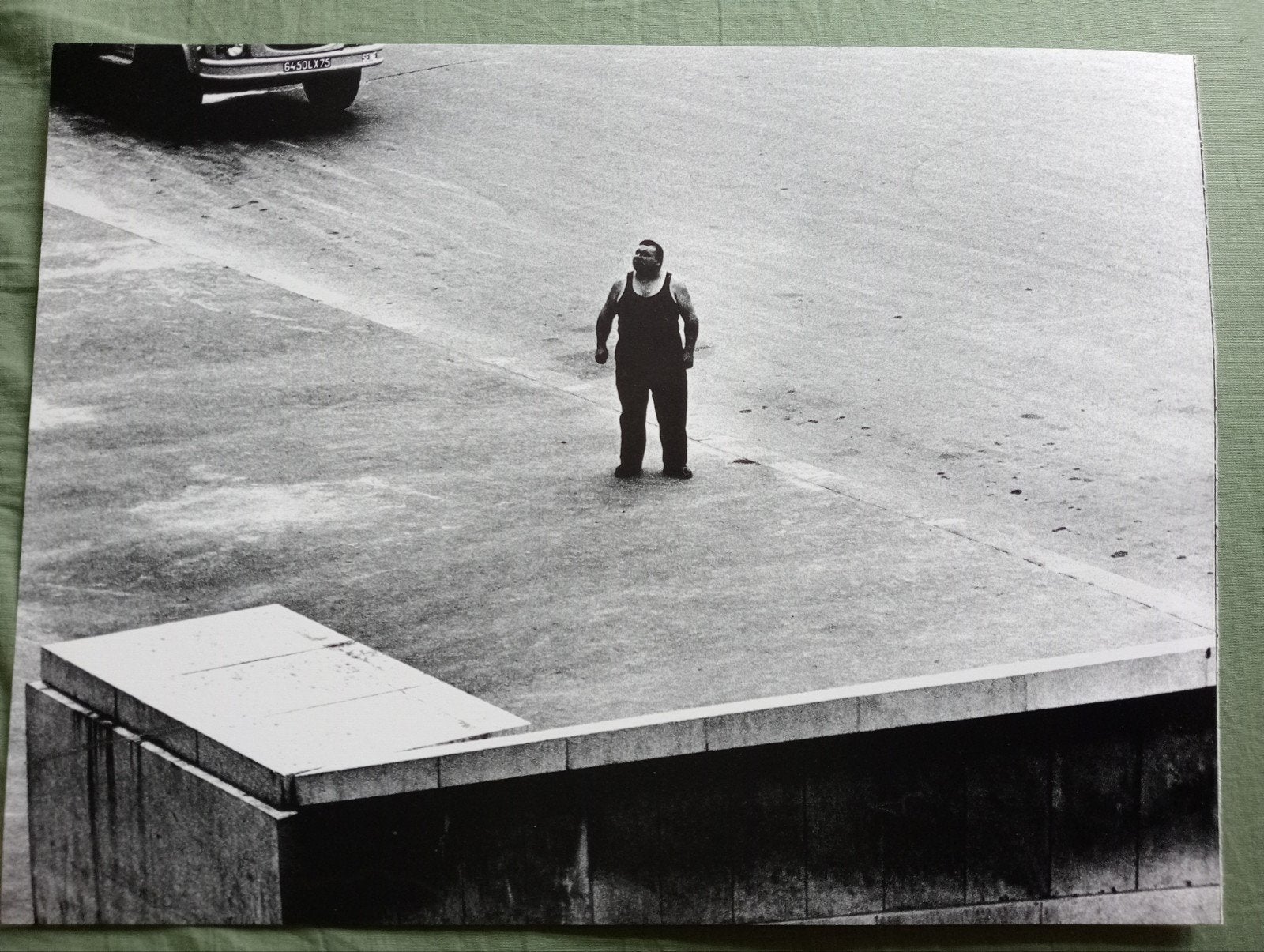 Aart Klein fotoprint Man op een kade, Ophalen of Verzenden, 1960 tot 1980