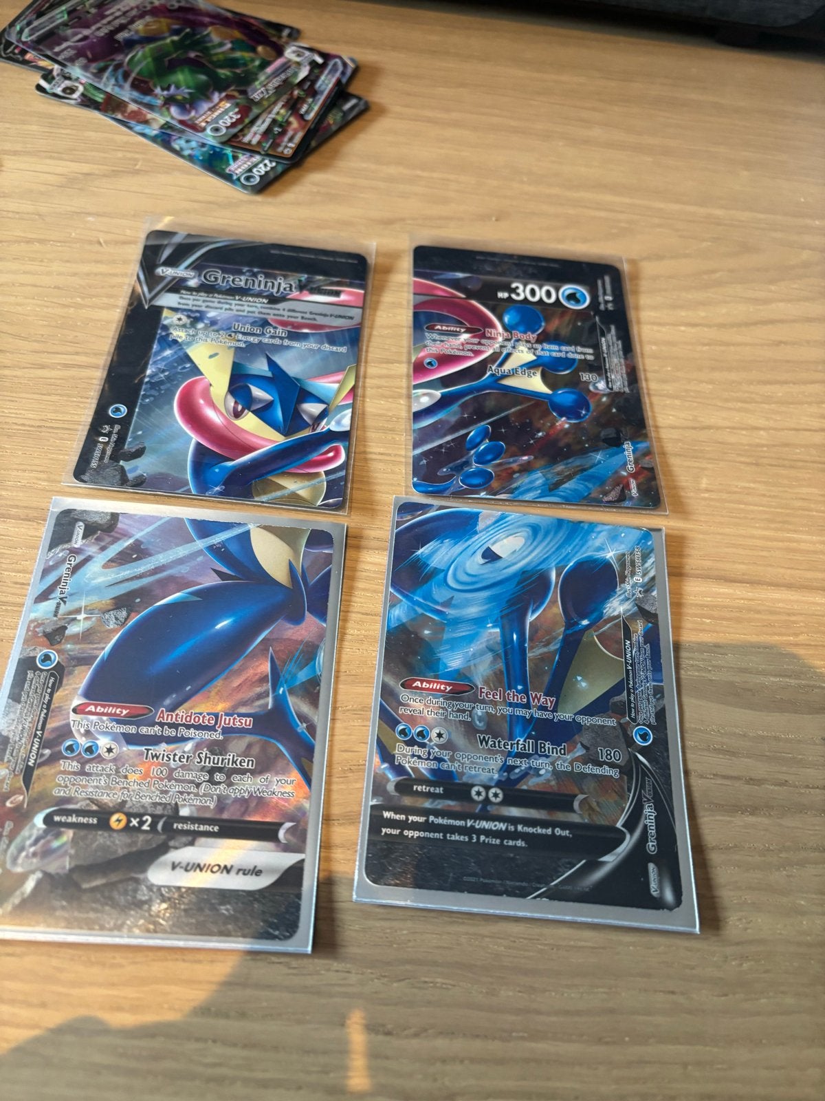 Greninja V-UNION Pokémon kaarten (4 stuks), Hobby en Vrije tijd, Verzamelkaartspellen | Pokémon, Ophalen, Zo goed als nieuw, Meerdere kaarten