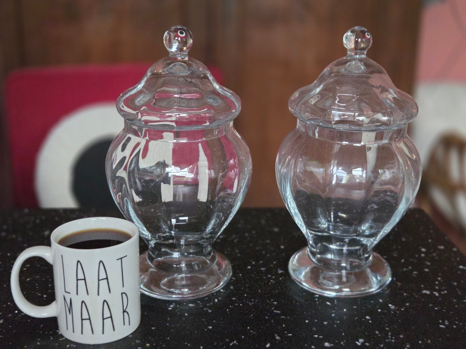 Set van 2 glazen snoeppotten / bonbonnières op voet, Ophalen of Verzenden, Zo goed als nieuw, Glas