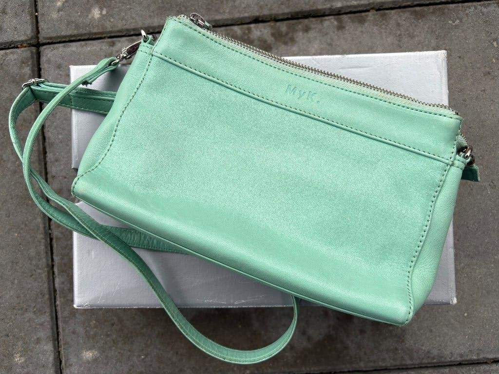 MyK tasje 24 cm x 16 cm x 7 cm - crossbody, Ophalen of Verzenden, Zo goed als nieuw, Groen, Schoudertasje