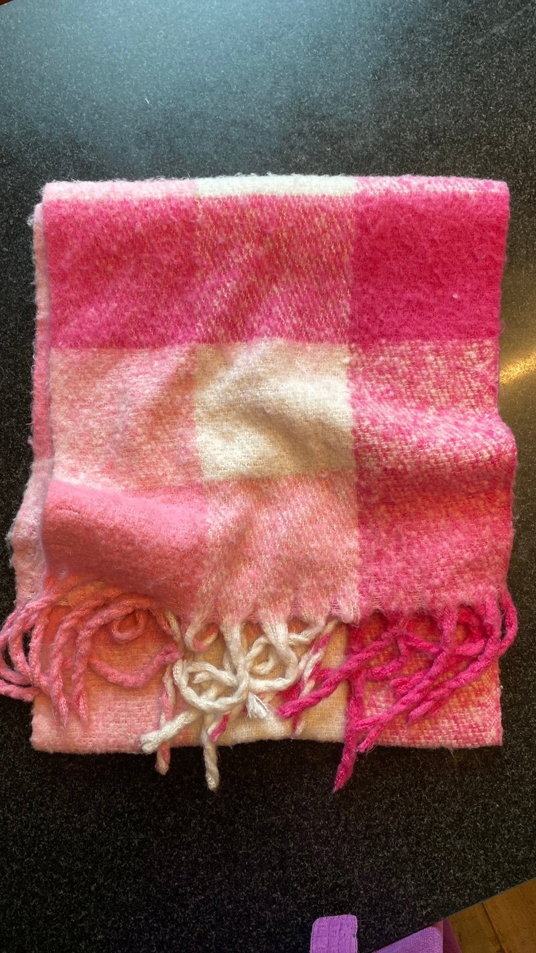 Steve Madden sjaal roze wit geblokt, Kleding | Dames, Ophalen of Verzenden, Gedragen, Maat 46/48 (XL) of groter, Sjaal