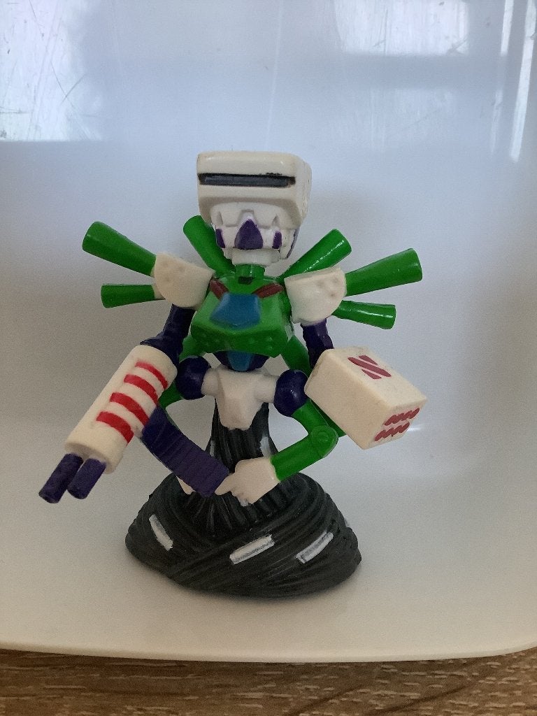 Medabots figuurtje Robo-Emperor 6,5 cm 10 euro, Verzamelen, Ophalen of Verzenden, Zo goed als nieuw