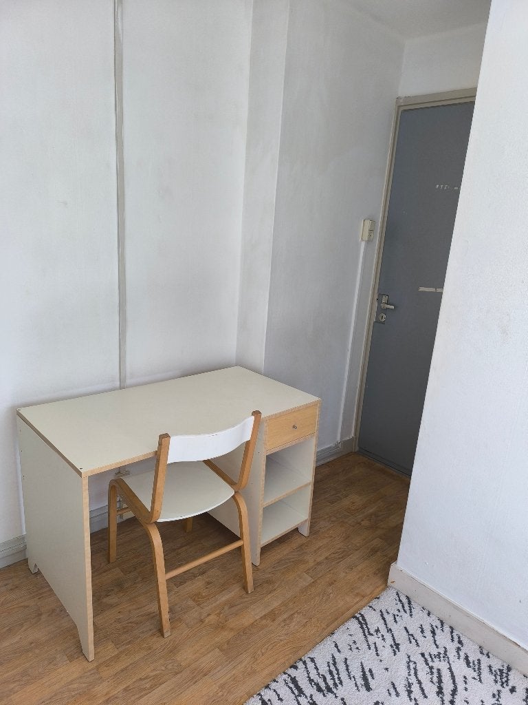 Bureau + stoel, Huis en Inrichting, Bureaus, Ophalen, Gebruikt, Spaanplaat of MDF, Schoolbureau