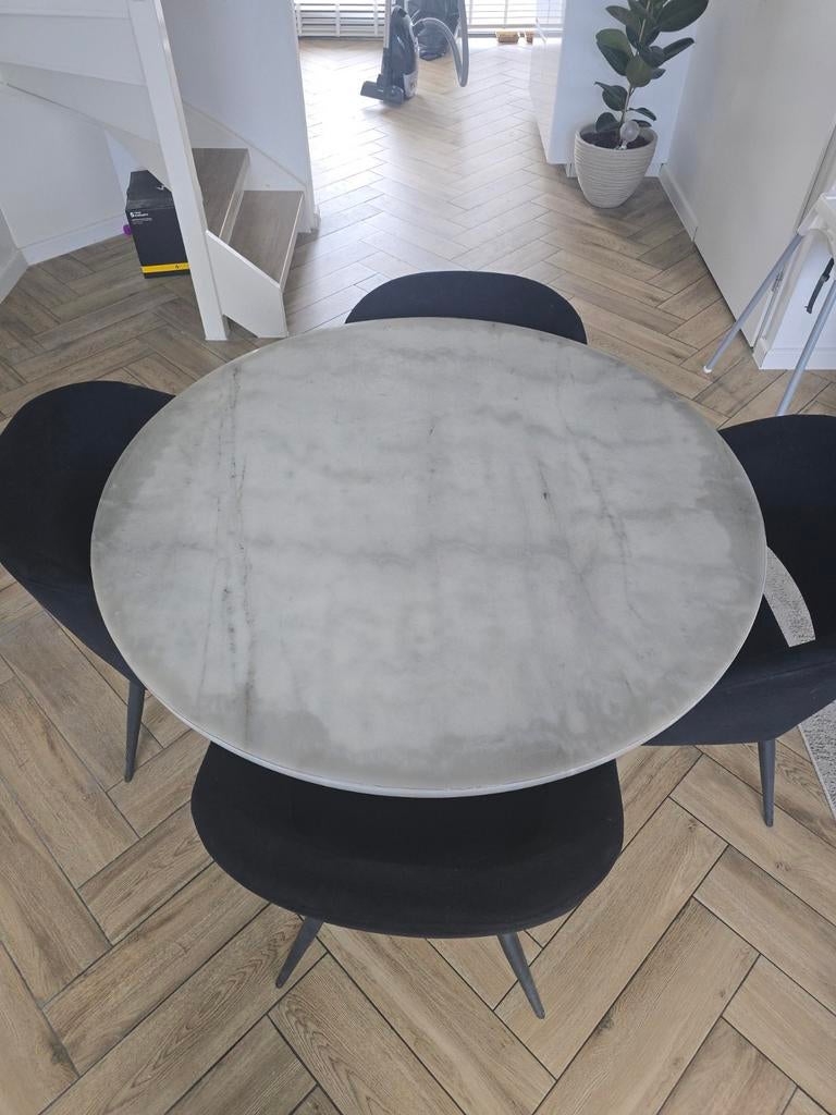 Ronde eettafel met marmeren blad en 4 stoelen, Huis en Inrichting, Tafels | Eettafels, Ophalen, Rond, Zo goed als nieuw, Vier personen