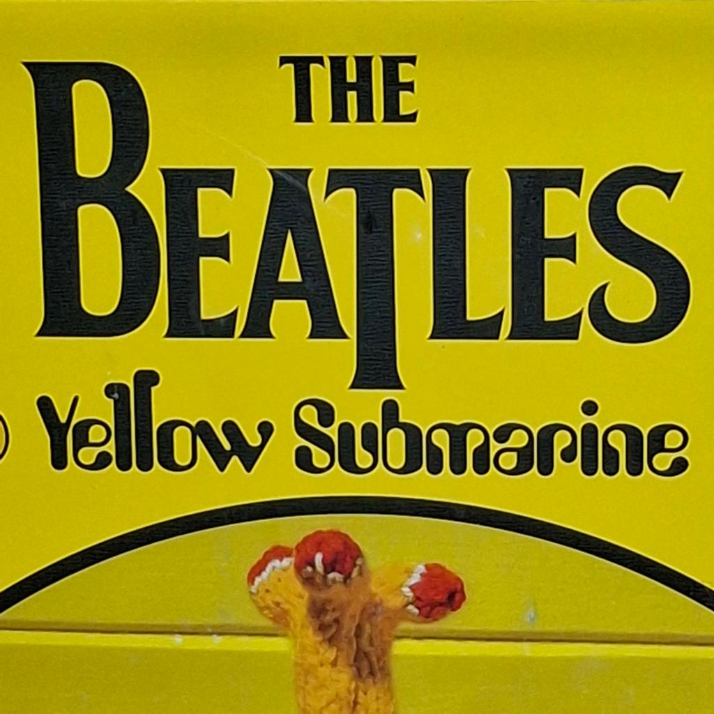 The Beatles Yellow Submarine Breipakket - Deurstopper Kit, Hobby en Vrije tijd, Breien en Haken, Ophalen of Verzenden, Nieuw, Breien