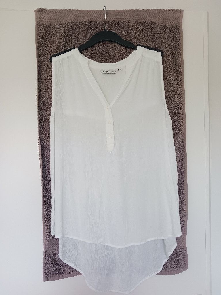 Witte blouse / hemd zonder mouwen, Ophalen of Verzenden, Zo goed als nieuw, Maat 38/40 (M), Wit