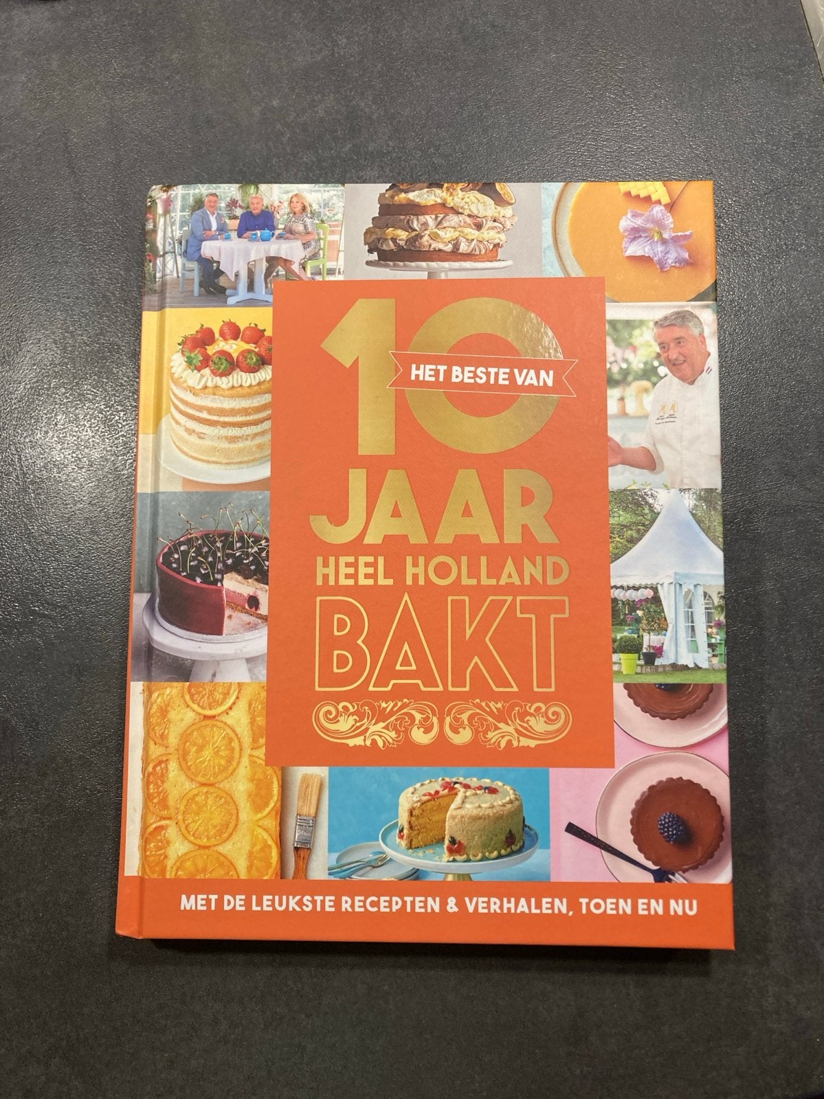 10 Jaar Heel Holland Bakt: Het Beste van, Boeken, Kookboeken, Ophalen of Verzenden, Zo goed als nieuw, Nederland en België, Taart, Gebak en Desserts