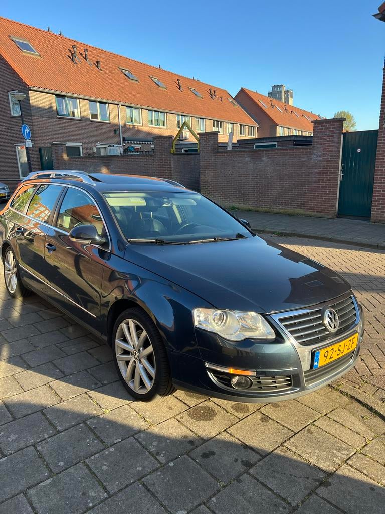 Volkswagen Passat 2.0 FSI 200pk Variant AUT, Zwart, 4 cilinders, 1984 cc, Blauw