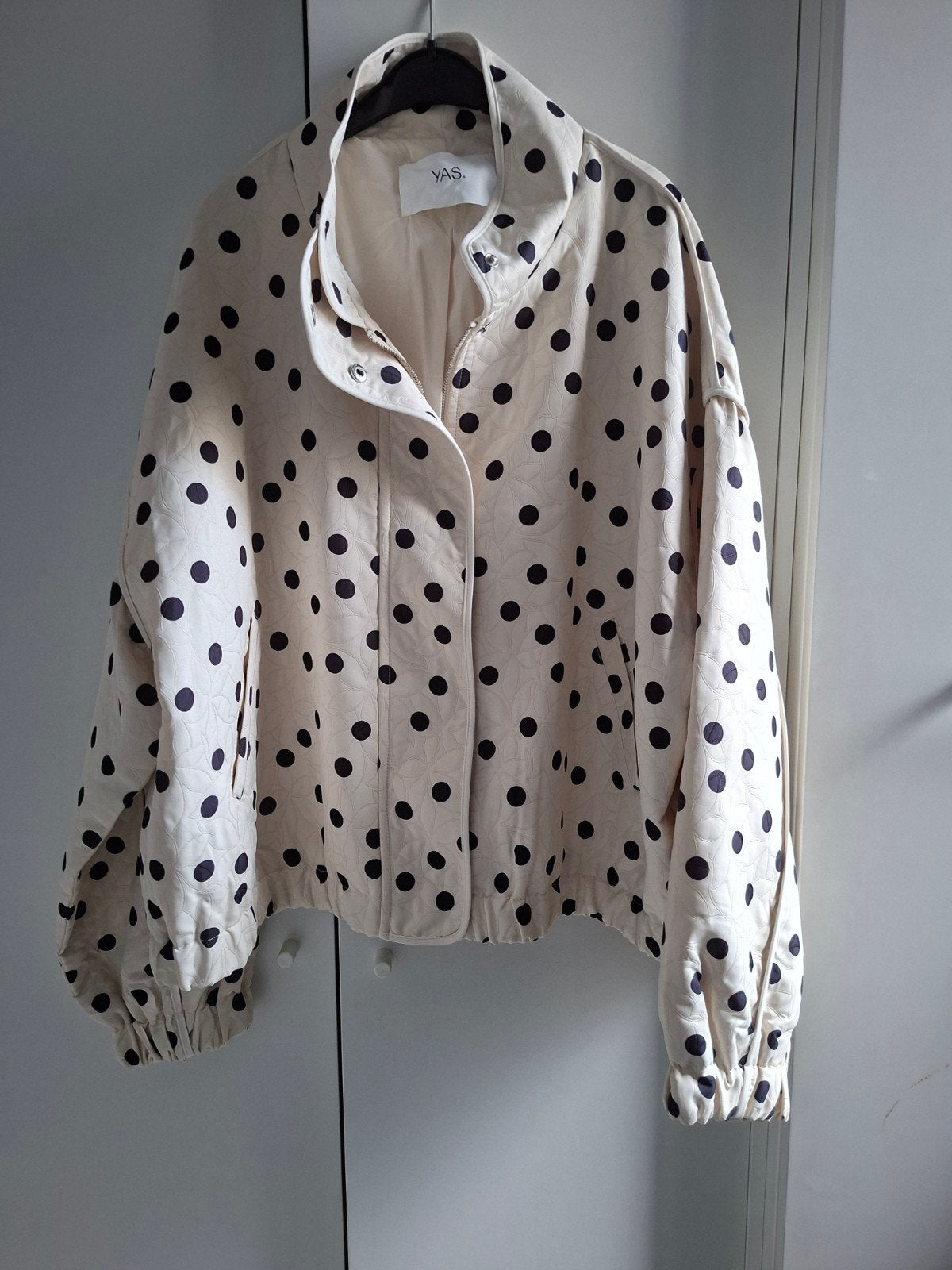 Super mooie jas van YAS geheel NIEUW!, Wit, Maat 46/48 (XL) of groter, Nieuw, Ophalen of Verzenden