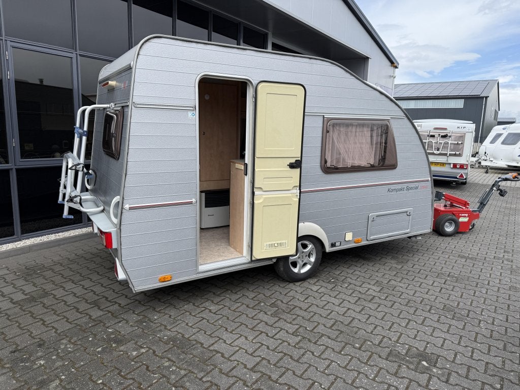 Kip Kompakt Special 37 EKV Langslaper + WC 680KG Leeg BJ2003, Caravans en Kamperen, Caravans, Standaardzit, Kip, Tot en met 2
