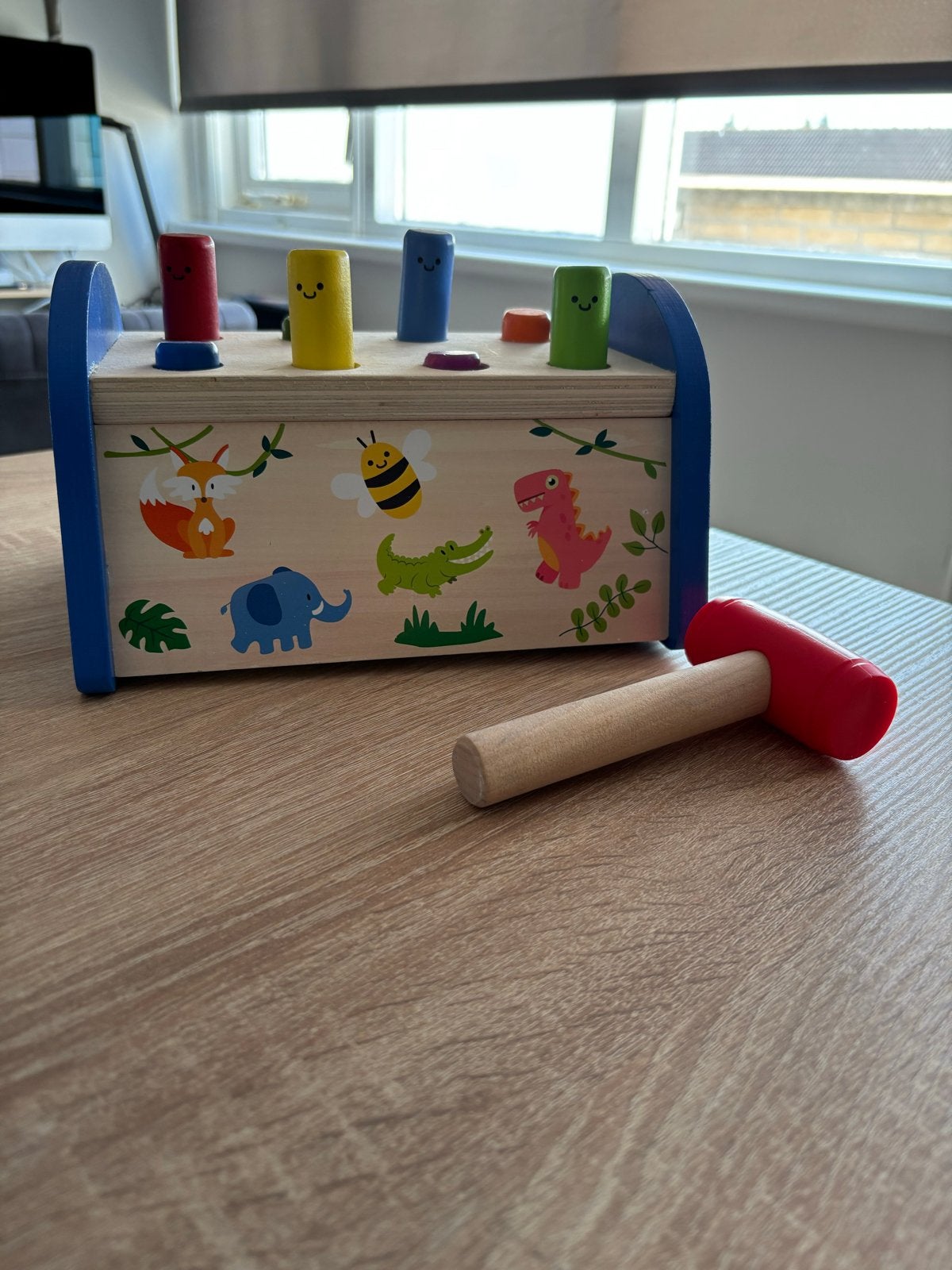 Houten hamertje tik met vrolijke dieren, Ophalen of Verzenden, Zo goed als nieuw, Overige typen